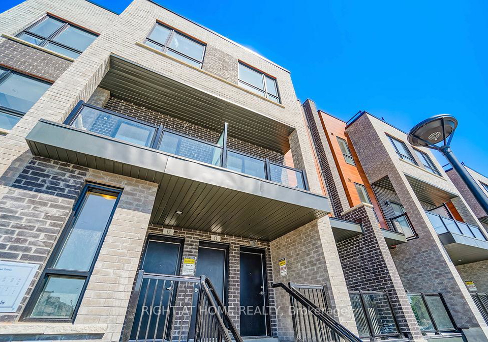 lytham-green-circle-newmarket-ontario-n13213550