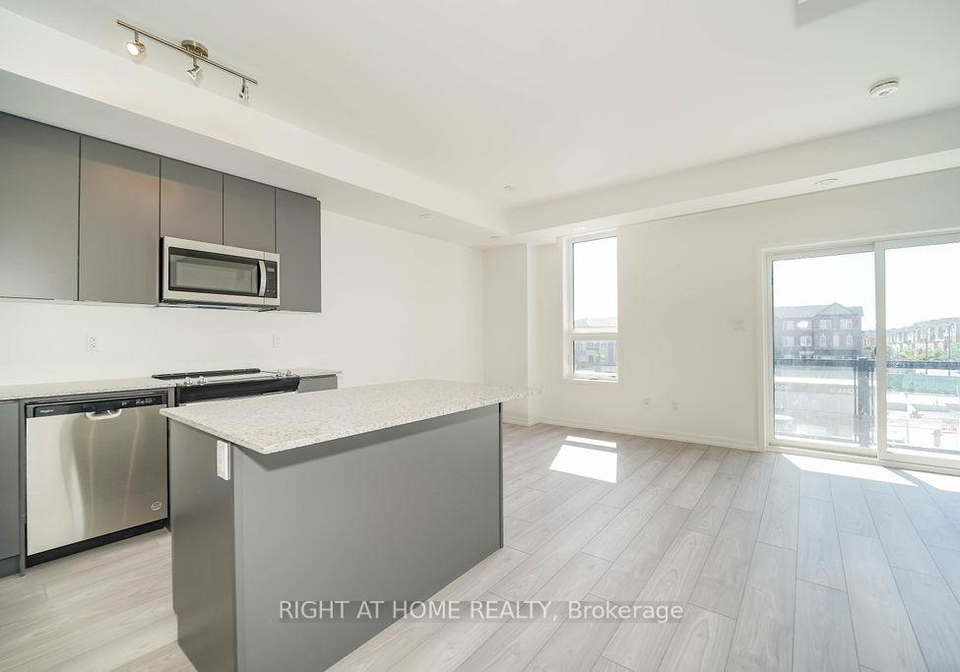 lytham-green-circle-newmarket-ontario-n13213550
