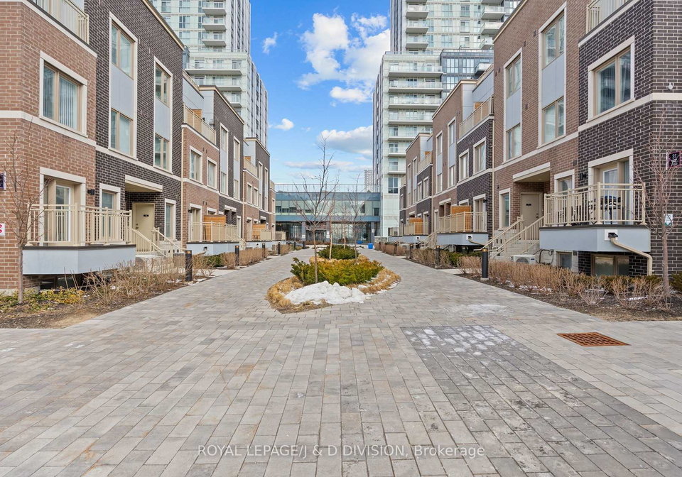 31-honeycrisp-crescent-vaughan-ontario-n13213586