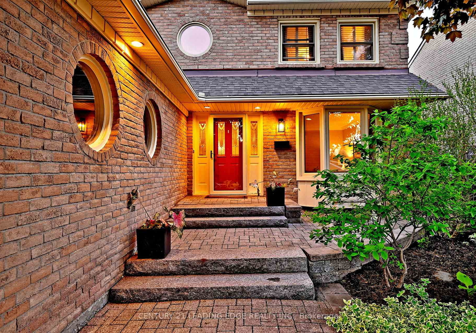 4-ferndell-circle-markham-ontario-n13214288