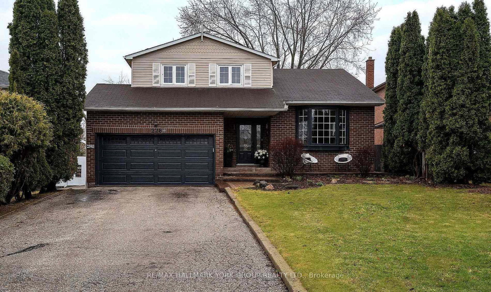 228-yorkshire-drive-newmarket-ontario-n13214602