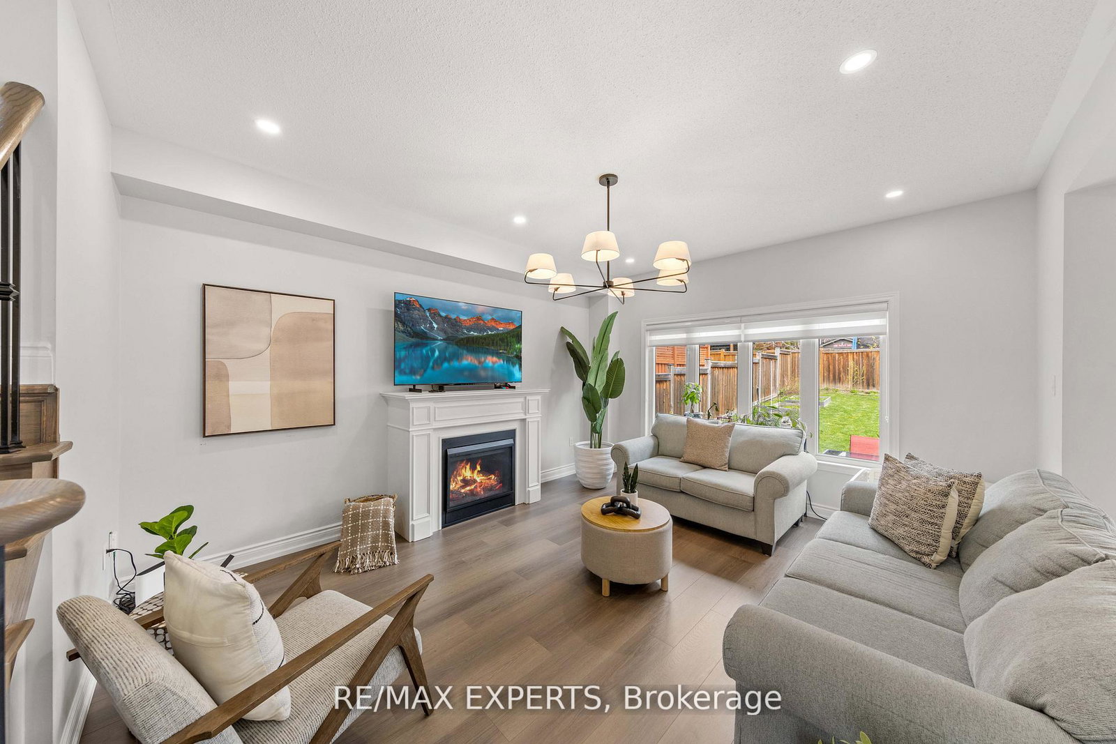 22-manor-glen-crescent-east-gwillimbury-ontario-n13214700