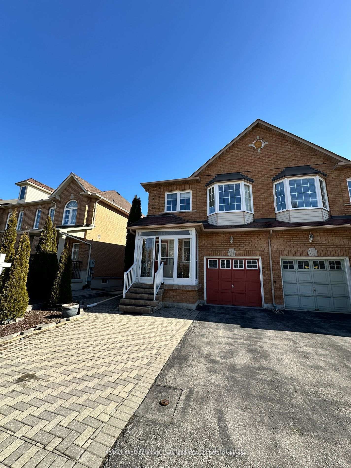 141-foxchase-avenue-vaughan-ontario-n13214968