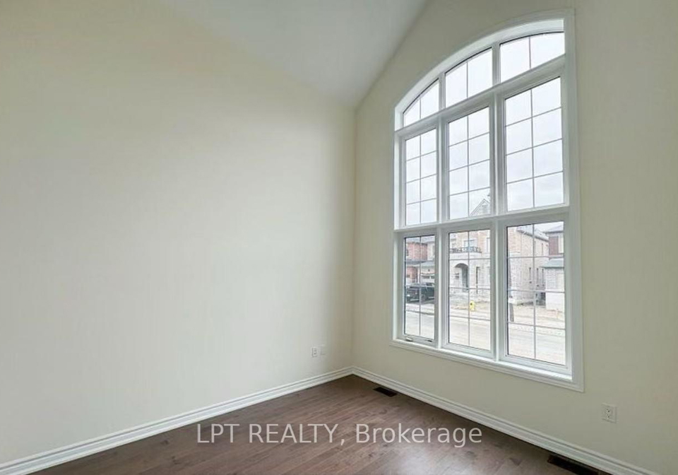 33-fair-winds-lane-east-gwillimbury-ontario-n13215098