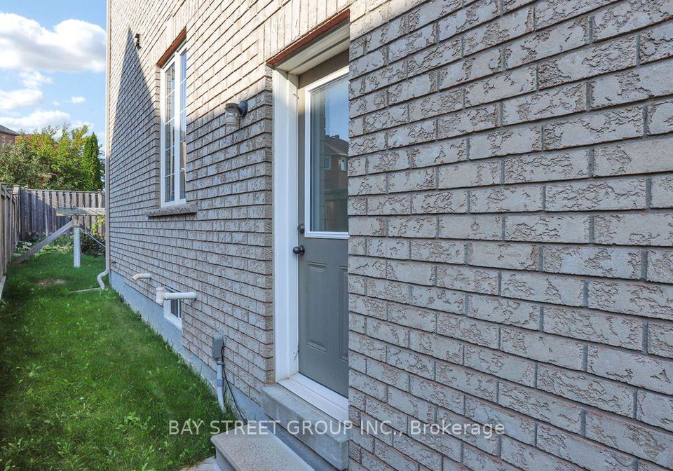 82-coleluke-lane-markham-ontario-n13215234