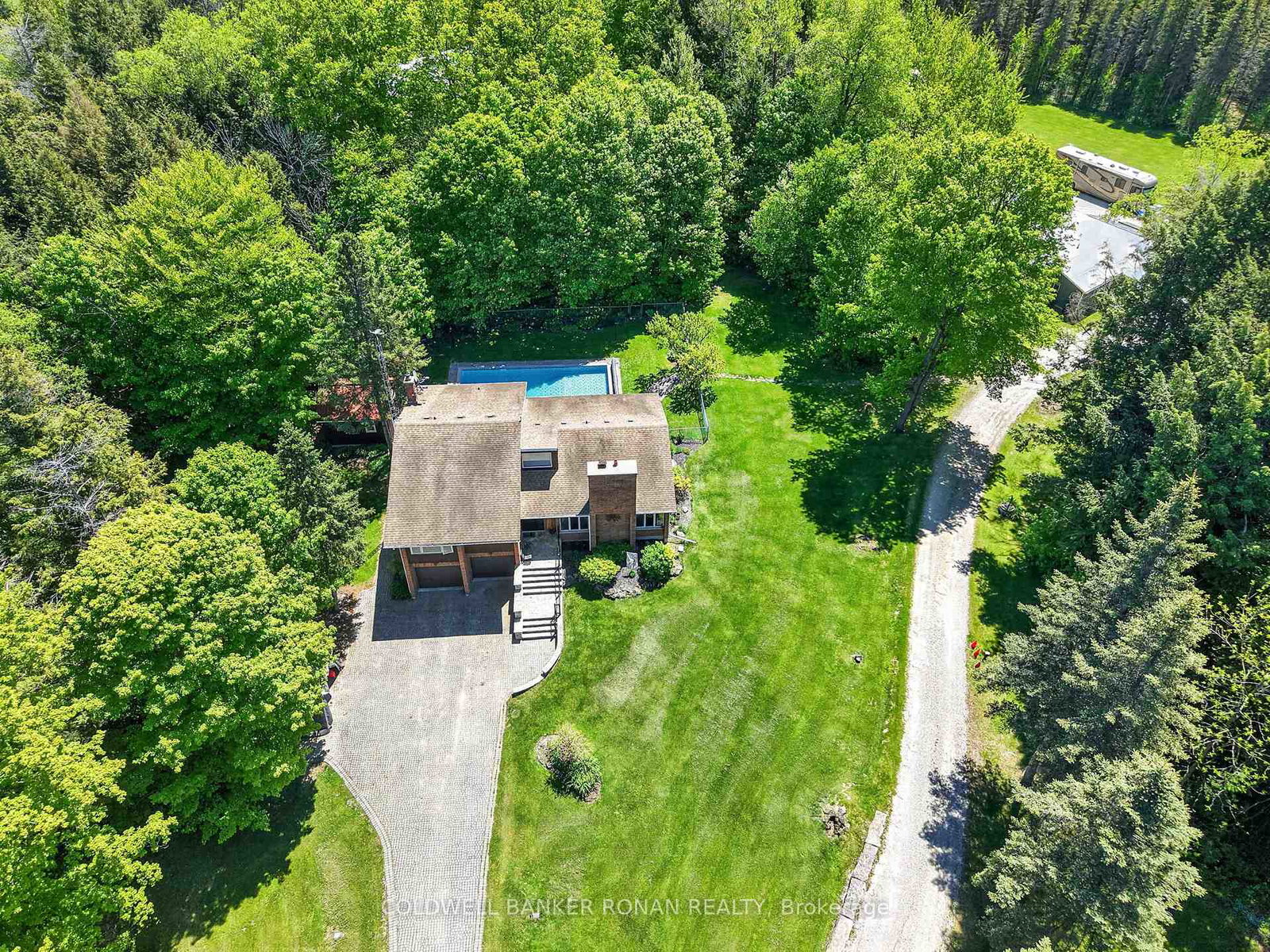 5565-5th-line-new-tecumseth-ontario-n13216054