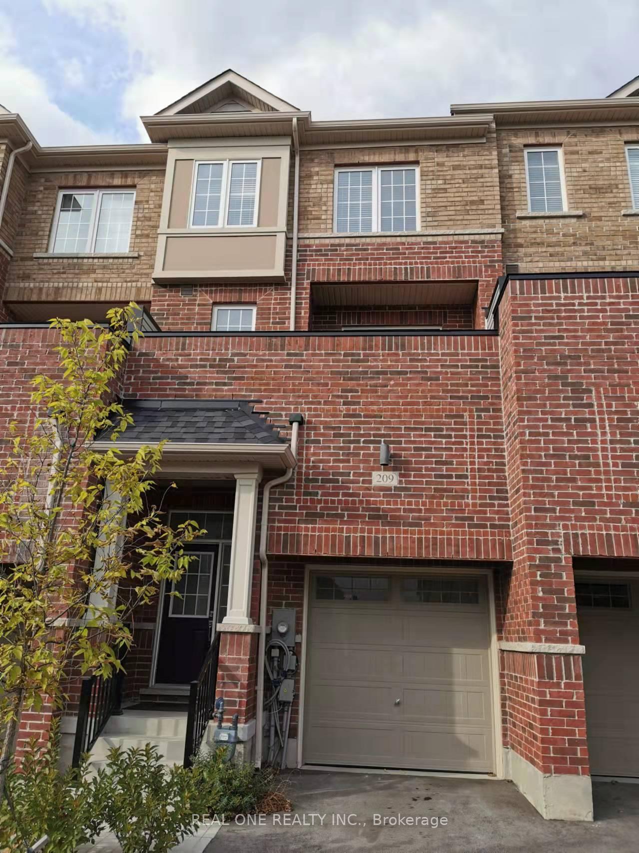 209-harding-park-street-newmarket-ontario-n13216266