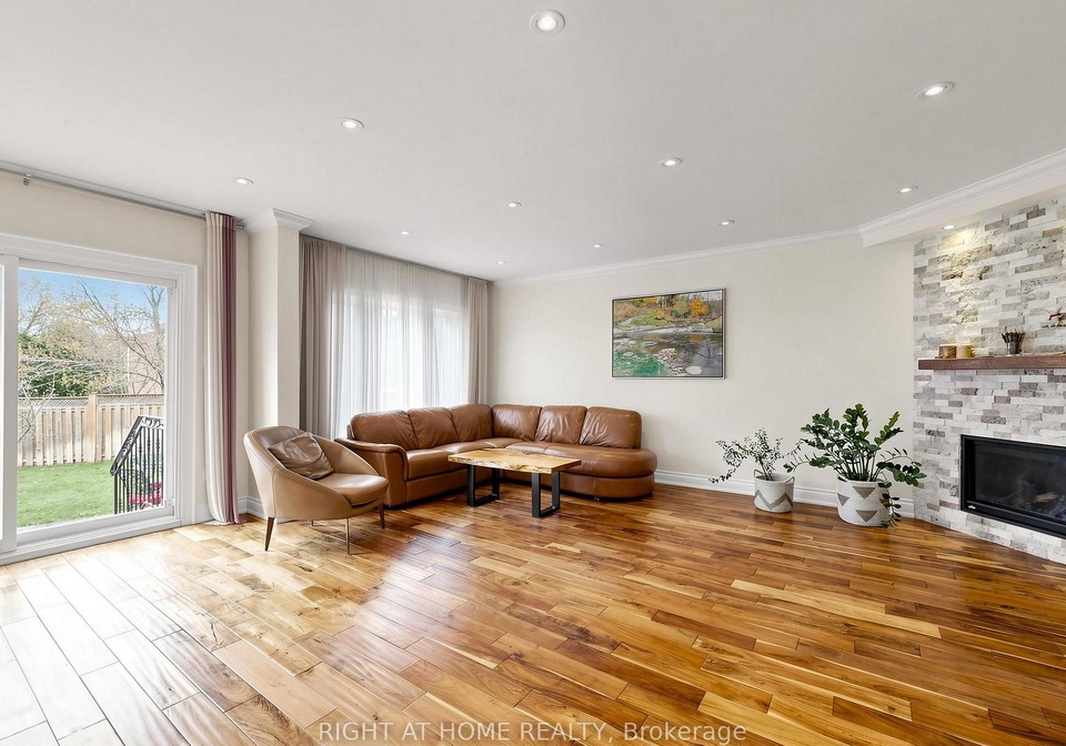 27-crimson-court-richmond-hill-ontario-n13216736