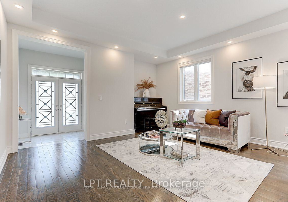 12-baleberry-crescent-east-gwillimbury-ontario-n13217380