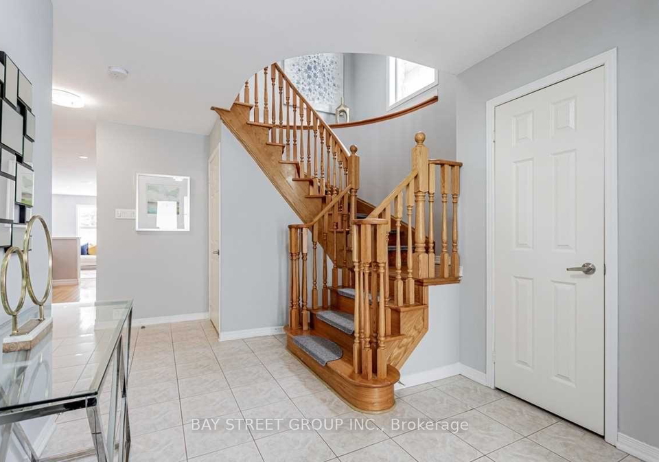 30-delattaye-avenue-aurora-ontario-n13217586