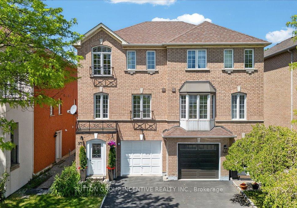 97-yellowood-circle-vaughan-ontario-n13217824