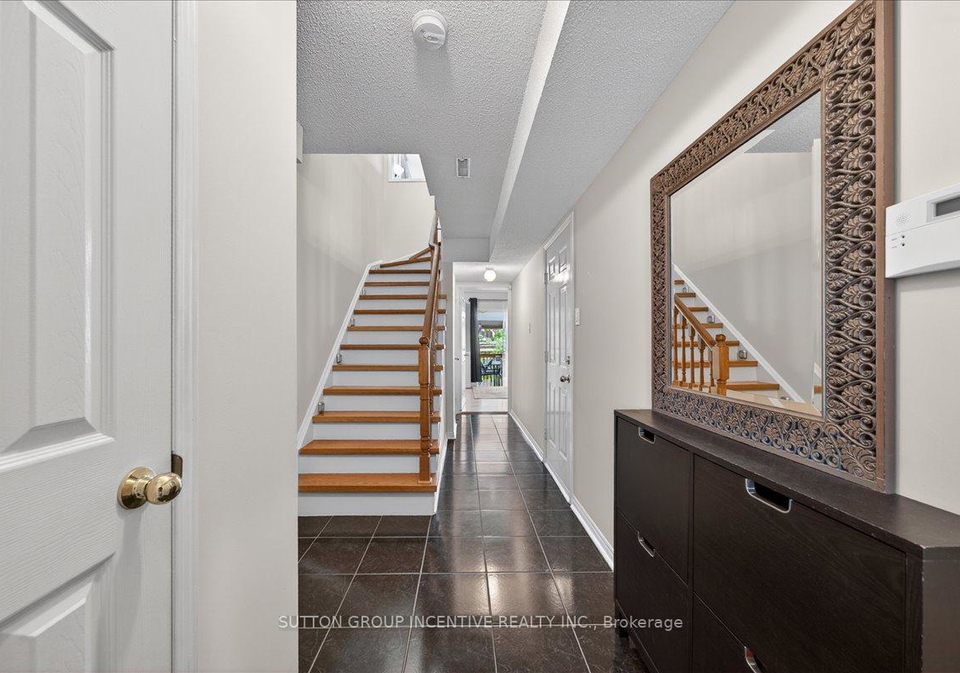 97-yellowood-circle-vaughan-ontario-n13217824
