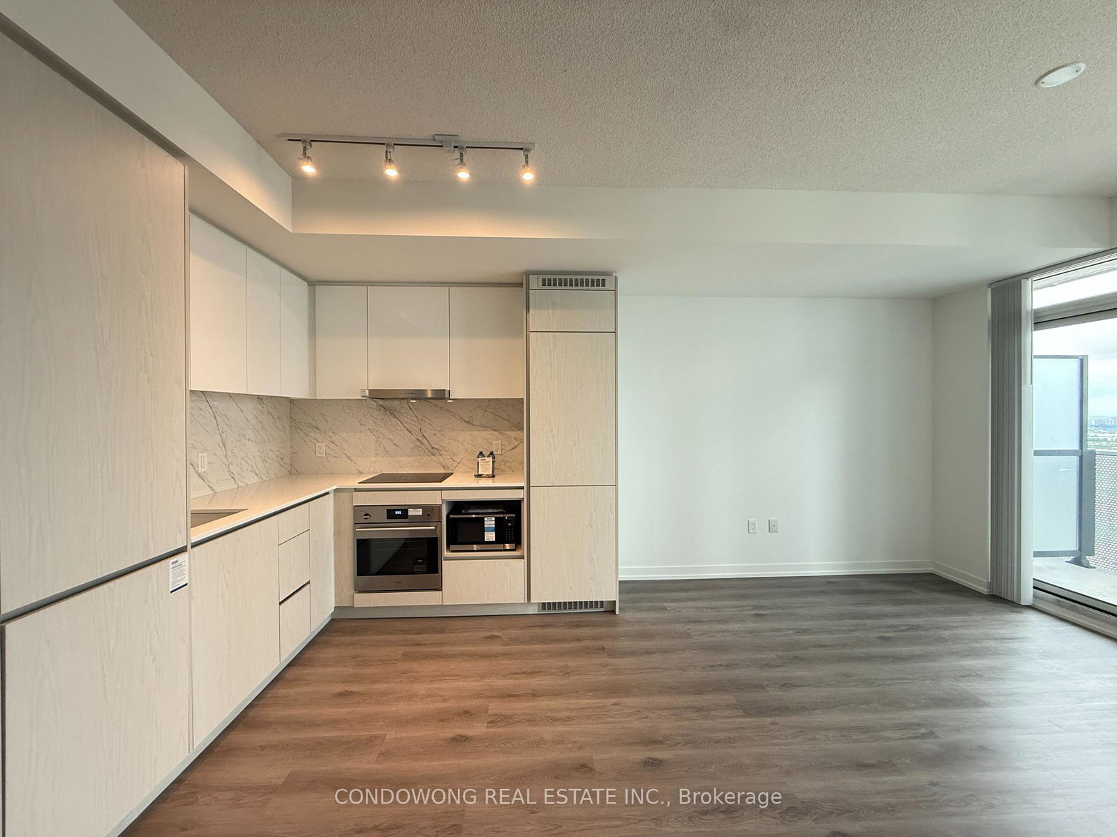 28-interchange-way-vaughan-ontario-n13218146
