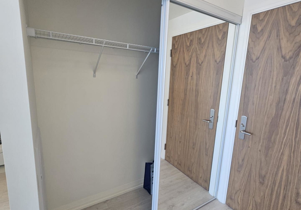 27-korda-gate-vaughan-ontario-n13218596