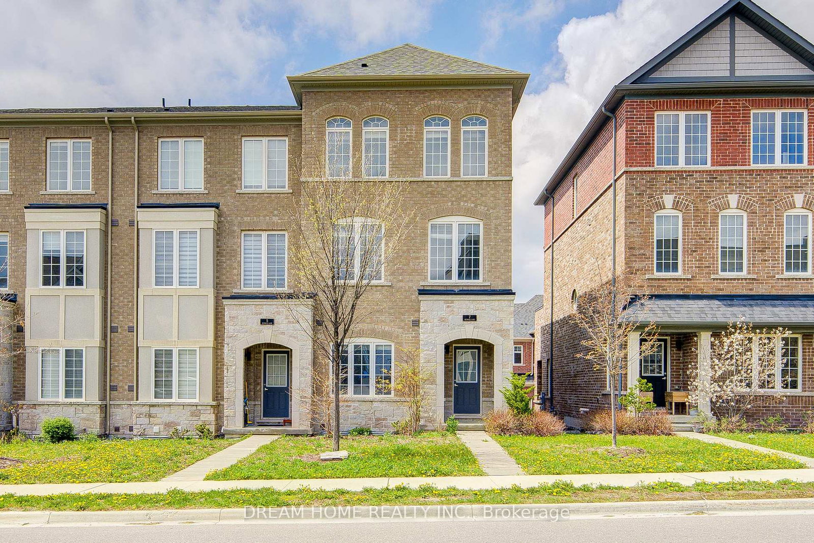 7-heswall-lane-newmarket-ontario-n13218794