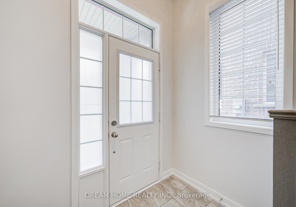 7-heswall-lane-newmarket-ontario-n13218794