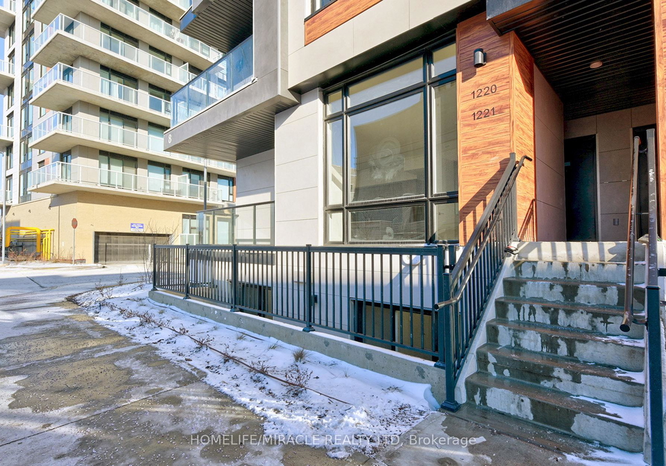8-david-eyer-road-richmond-hill-ontario-n13218966