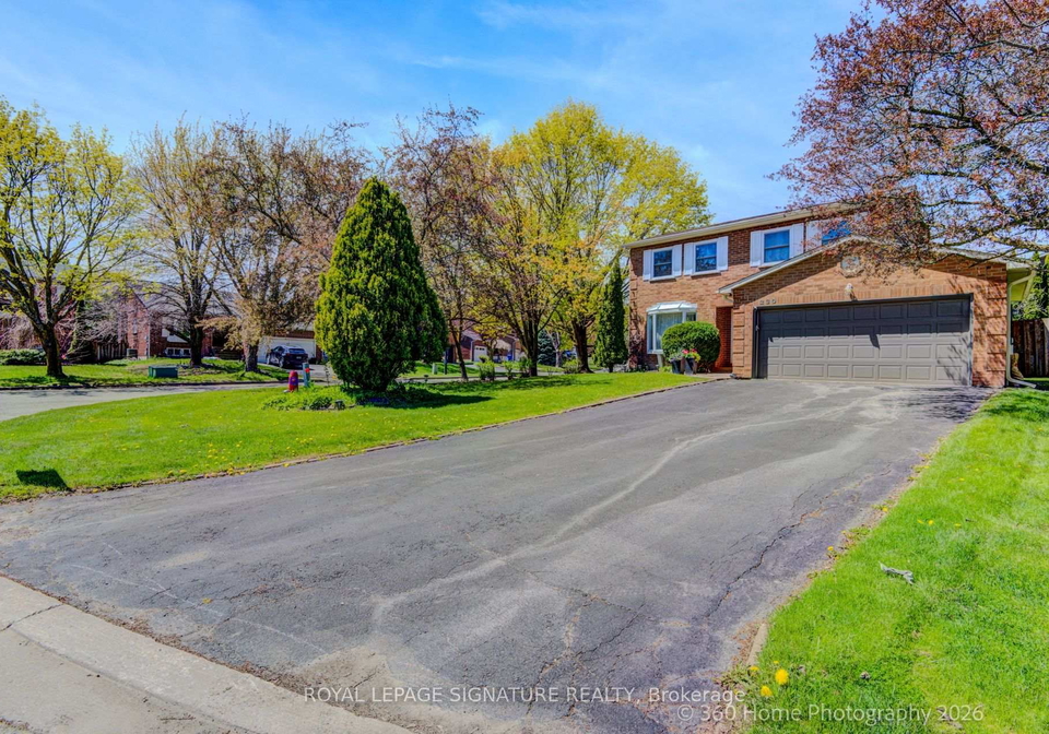 230-lancaster-avenue-newmarket-ontario-n13221390