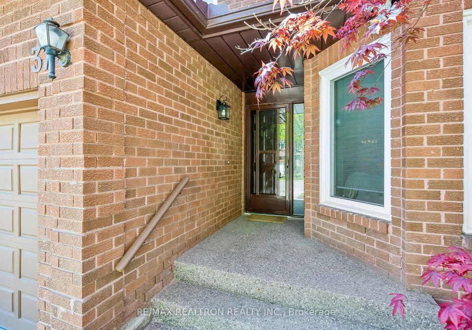37-dundurn-crescent-vaughan-ontario-n13221722