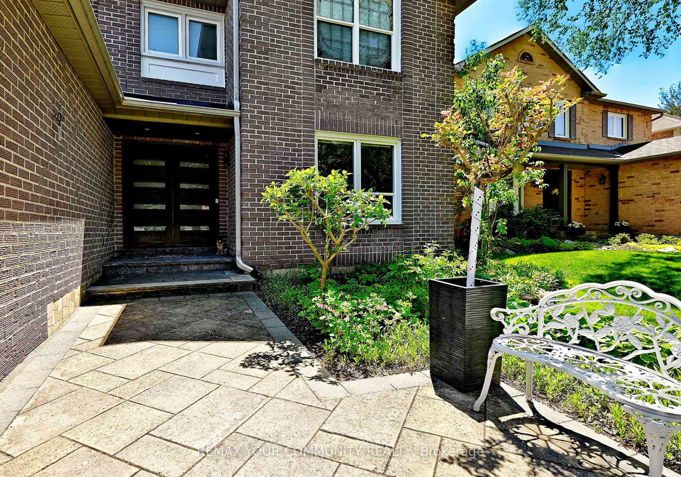 48-haskell-crescent-aurora-ontario-n13222016