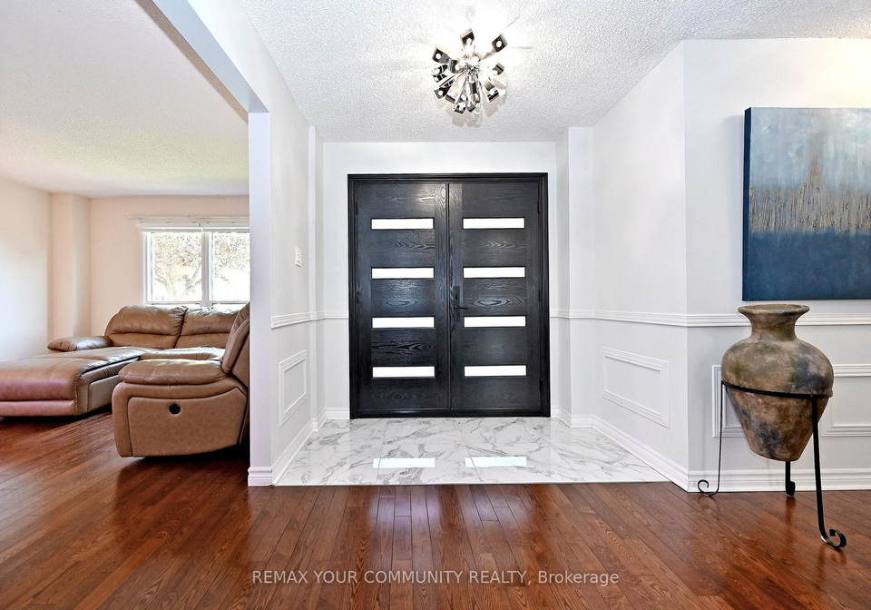 48-haskell-crescent-aurora-ontario-n13222016