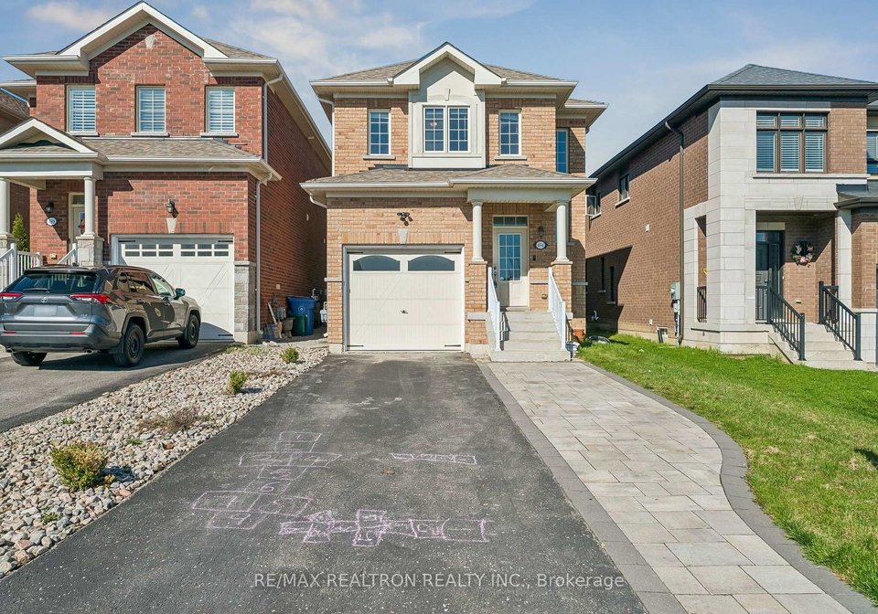 494-ritas-avenue-newmarket-ontario-n13224094