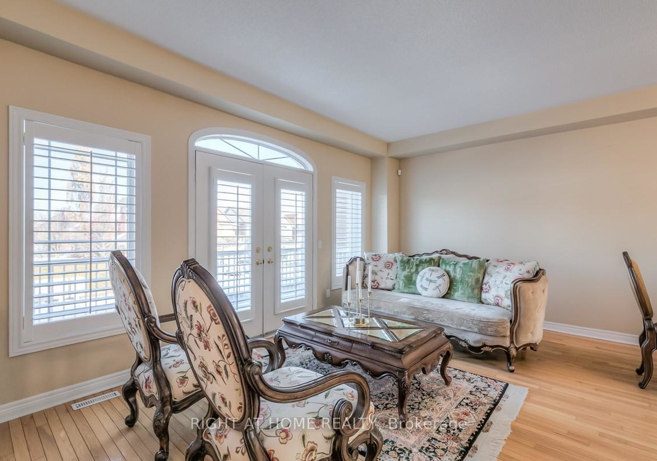 63-snowy-meadow-avenue-richmond-hill-ontario-n13226126