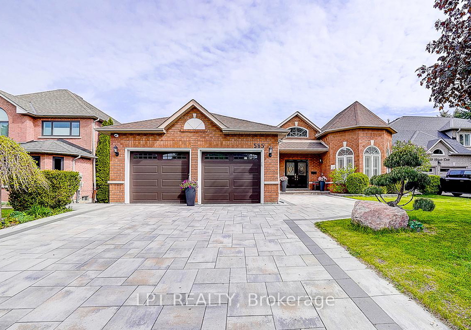 585-holgate-circle-newmarket-ontario-n13226130