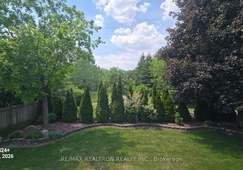 6-white-oak-crescent-richmond-hill-ontario-n13226202