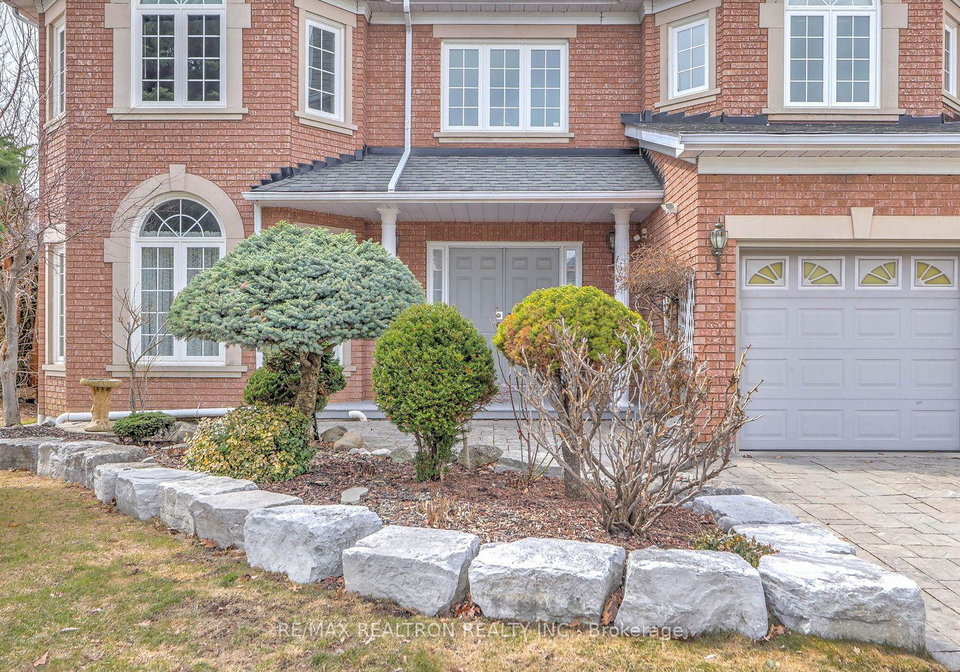 6-white-oak-crescent-richmond-hill-ontario-n13226202