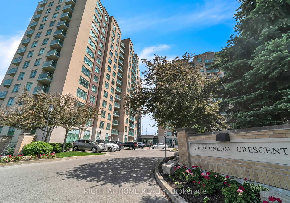 11-oneida-crescent-richmond-hill-ontario-n13226382