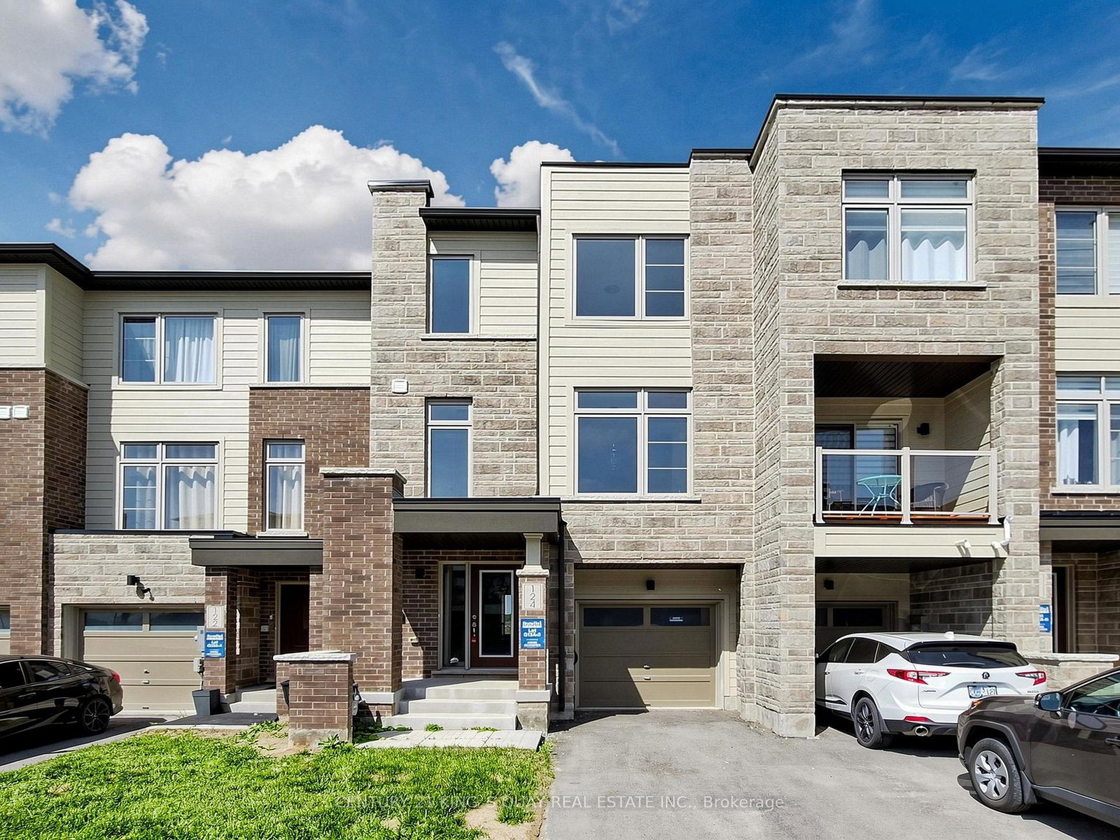 124-solstice-circle-newmarket-ontario-n13226932