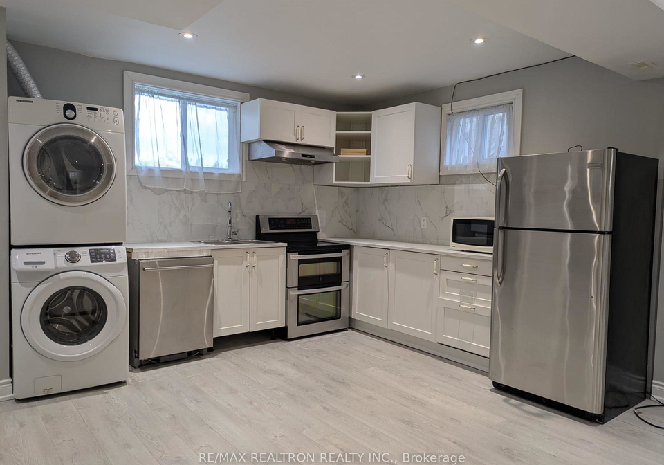 48-imperial-crescent-bradford-west-gwillimbury-ontario-n13227182
