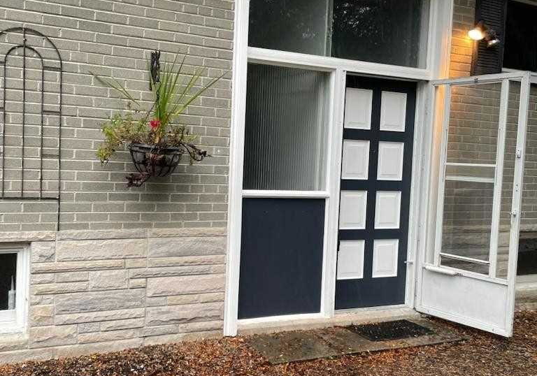 21-algonquin-crescent-aurora-ontario-n13227806