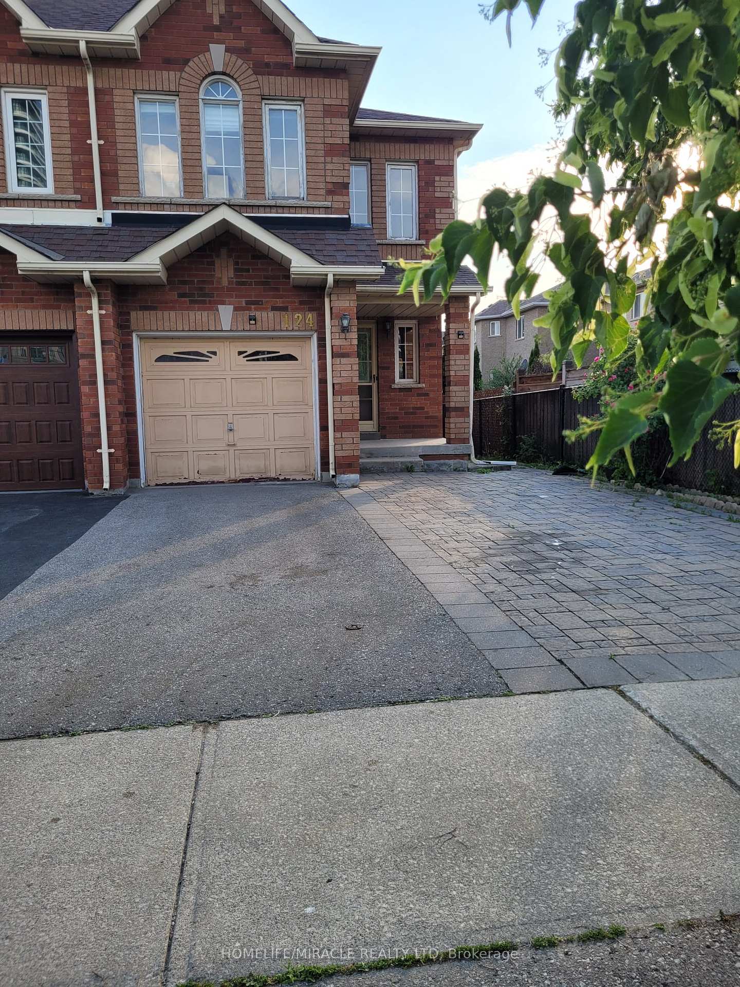 124-lindenshire-avenue-vaughan-ontario-n13227944