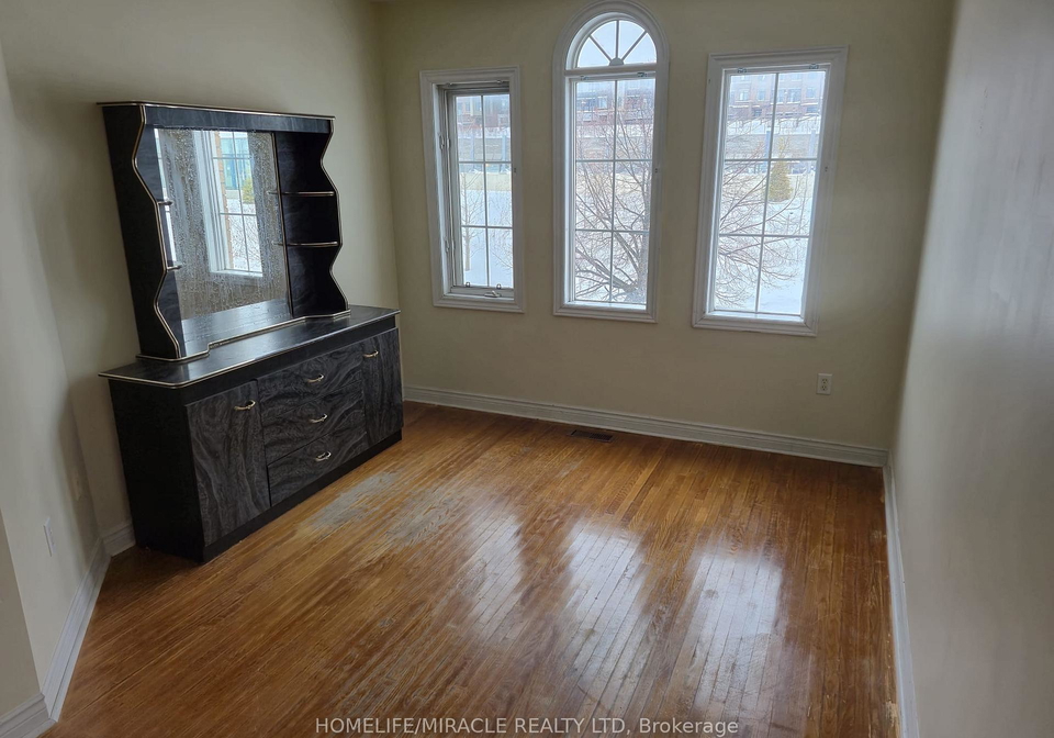 124-lindenshire-avenue-vaughan-ontario-n13227944