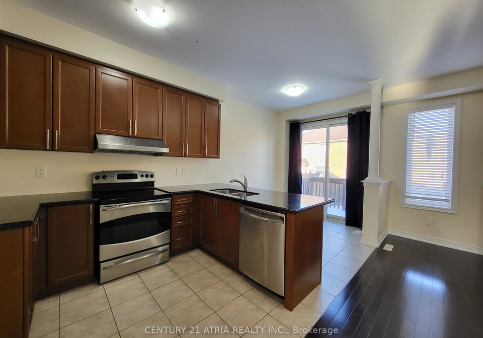 108-lewis-honey-drive-aurora-ontario-n13228904
