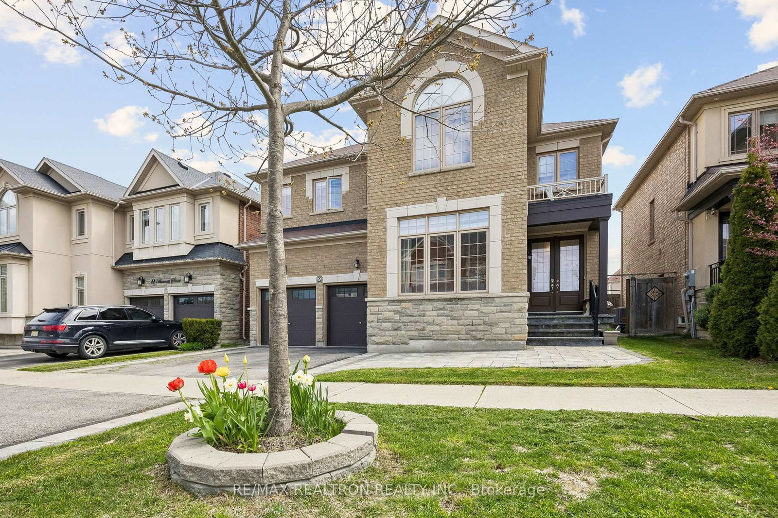 9-pavarotti-street-richmond-hill-ontario-n13228956