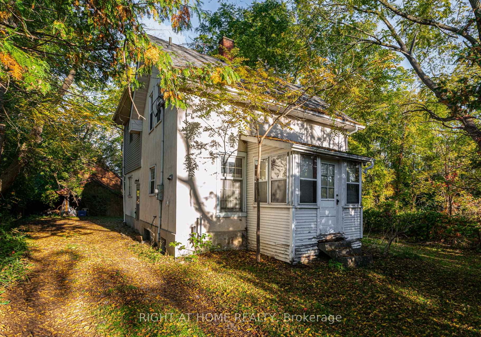 315-main-street-n-newmarket-ontario-n13229000
