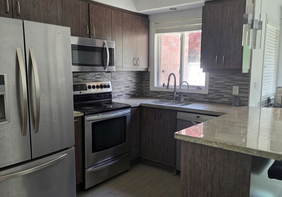 91-grasslands-avenue-richmond-hill-ontario-n13229460