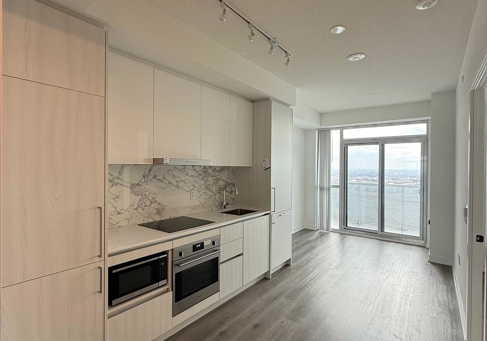 225-commerce-street-vaughan-ontario-n13229674