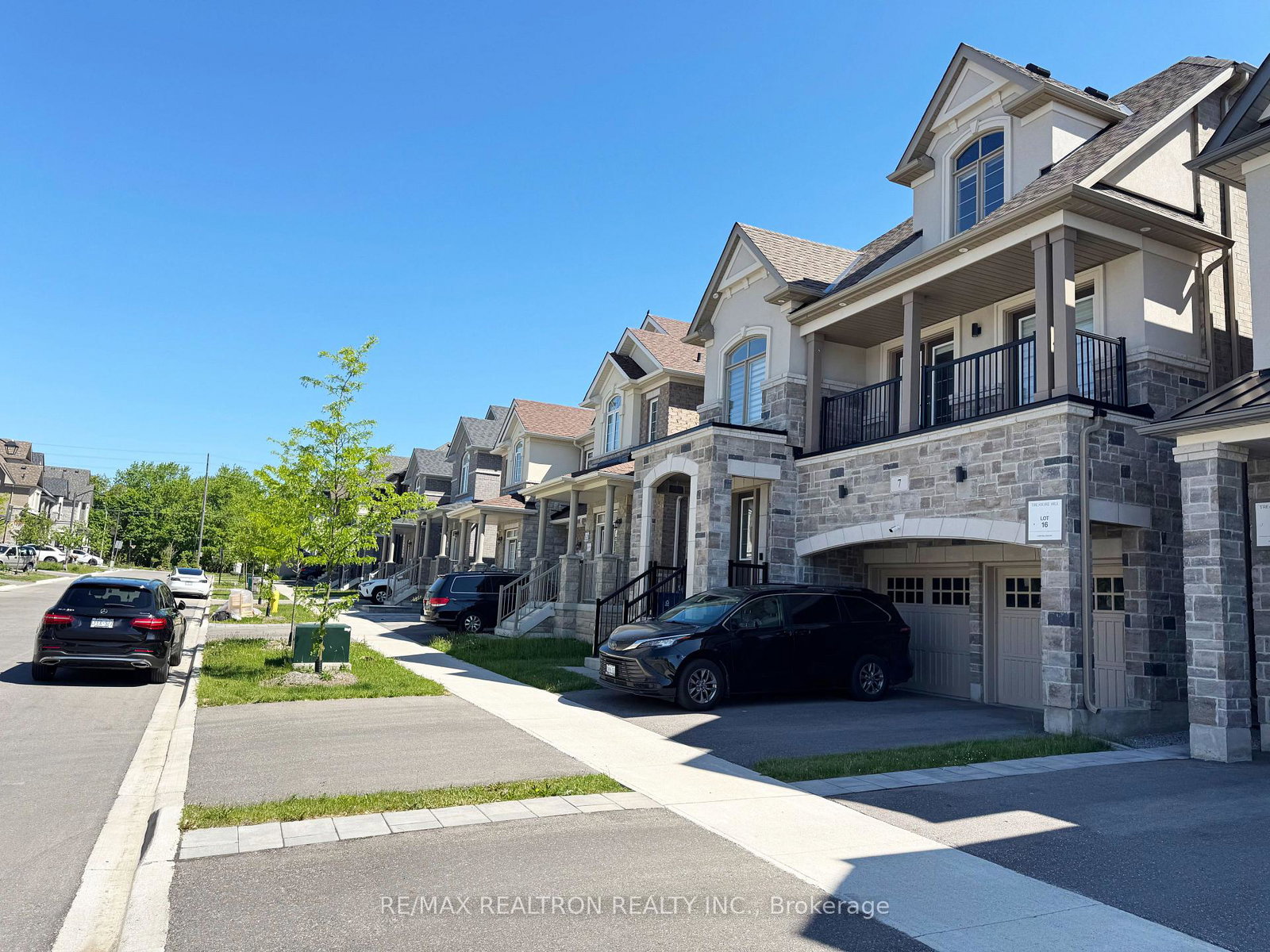 7-crofting-crescent-markham-ontario-n13229738