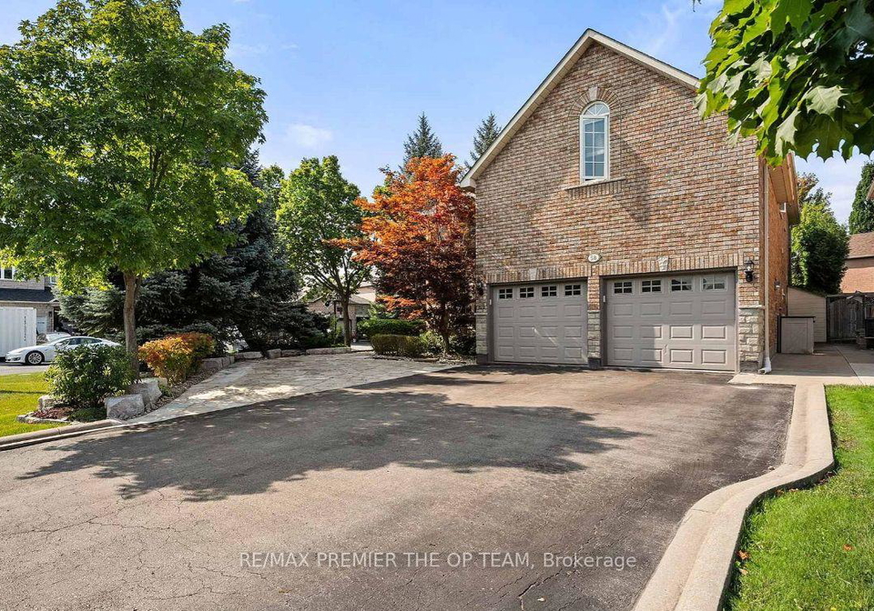 58-calera-crescent-vaughan-ontario-n13230004