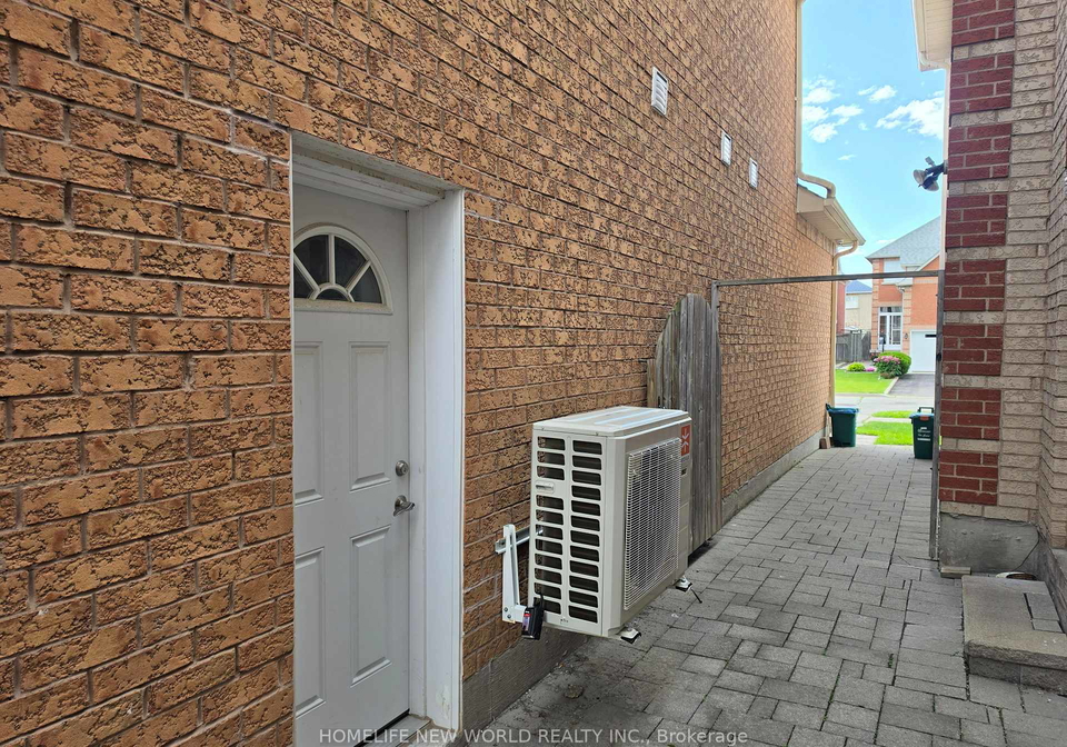 bsmt-17-clifton-court-markham-ontario-n13231610