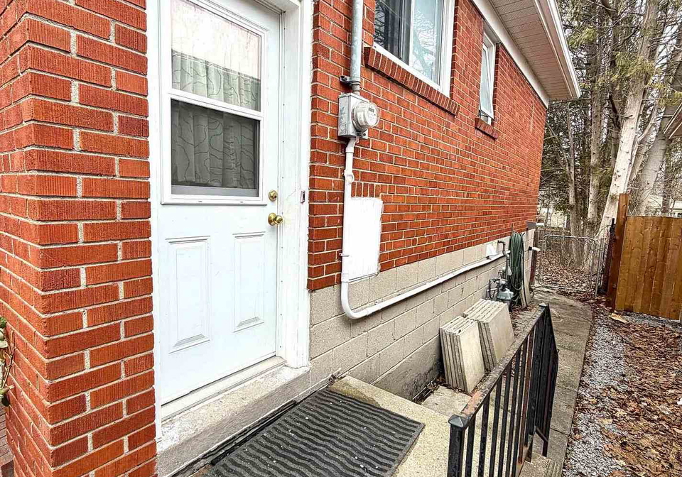 73-boothbay-crescent-newmarket-ontario-n13231962
