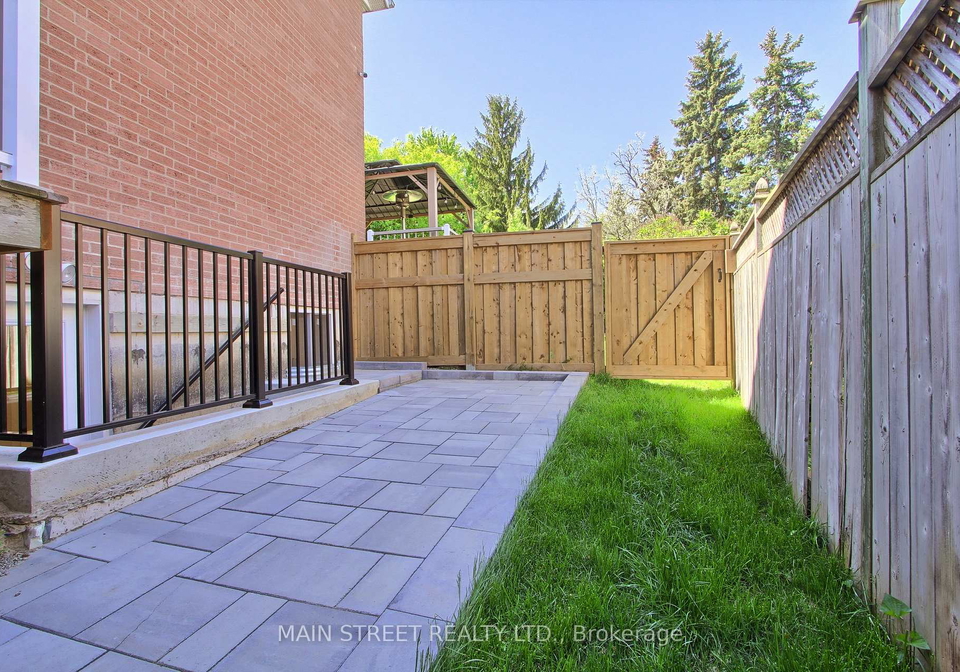 4-carrington-place-bradford-west-gwillimbury-ontario-n13232314