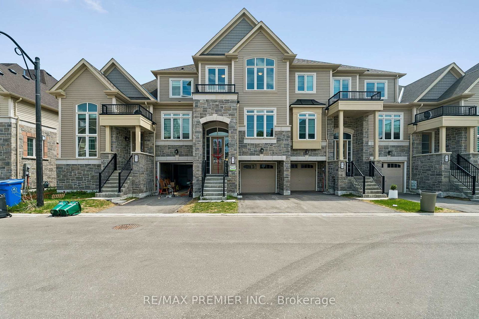 94-lyall-stokes-circle-east-gwillimbury-ontario-n13233544