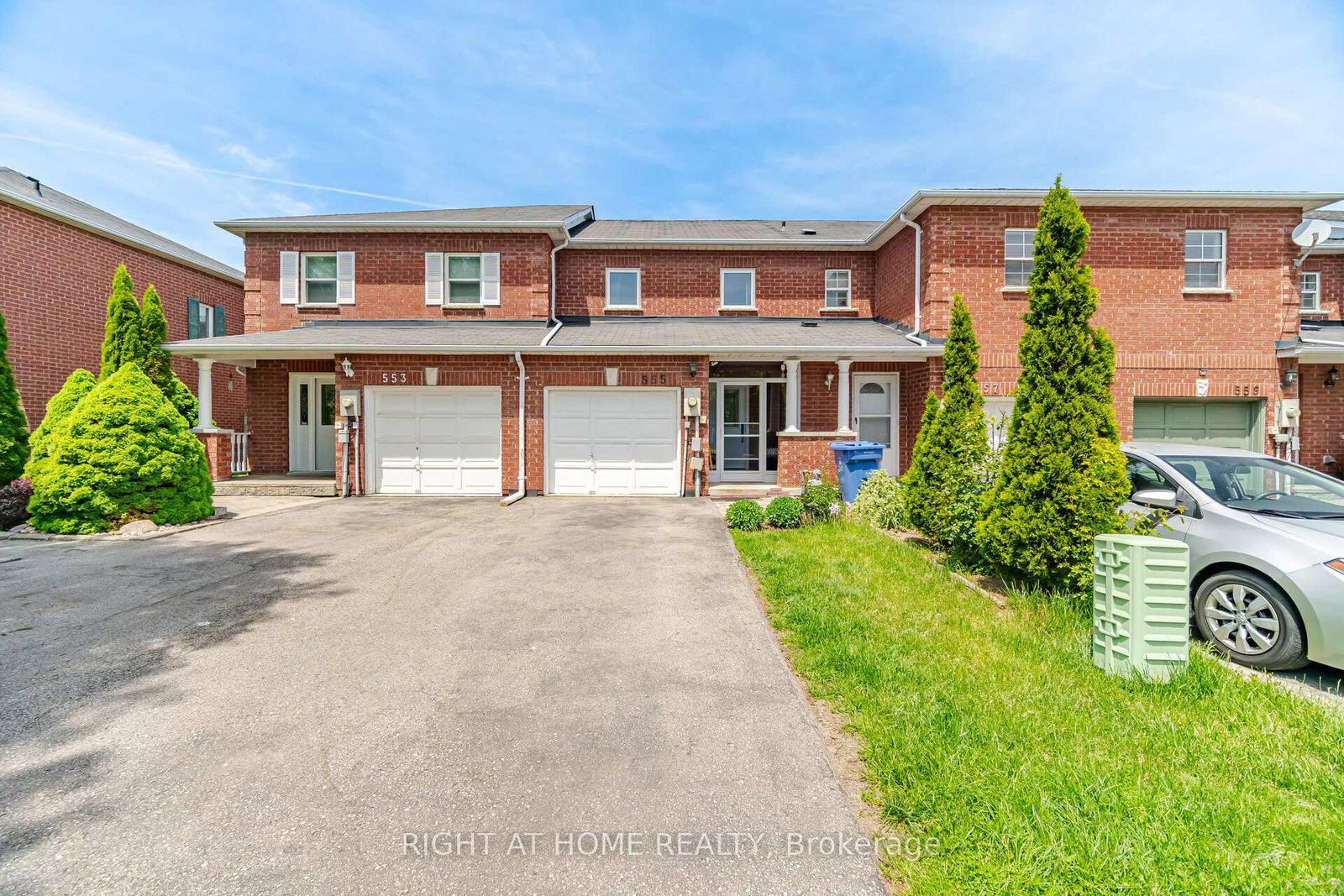 555-legresley-lane-newmarket-ontario-n13233642
