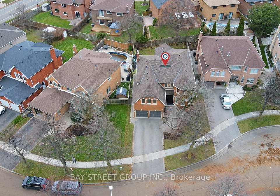 8-mooreland-court-markham-ontario-n13235114