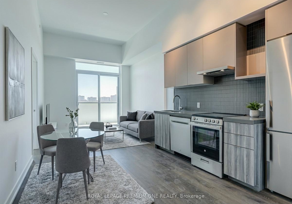 10-flavelle-trail-vaughan-ontario-n13237358